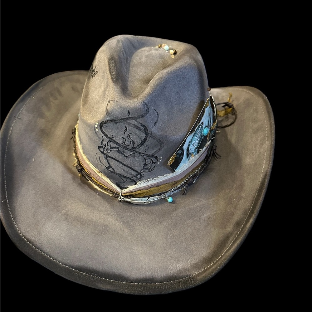 Lainey Wilson Inspired Western Festival Hat - Picture 2 of 12